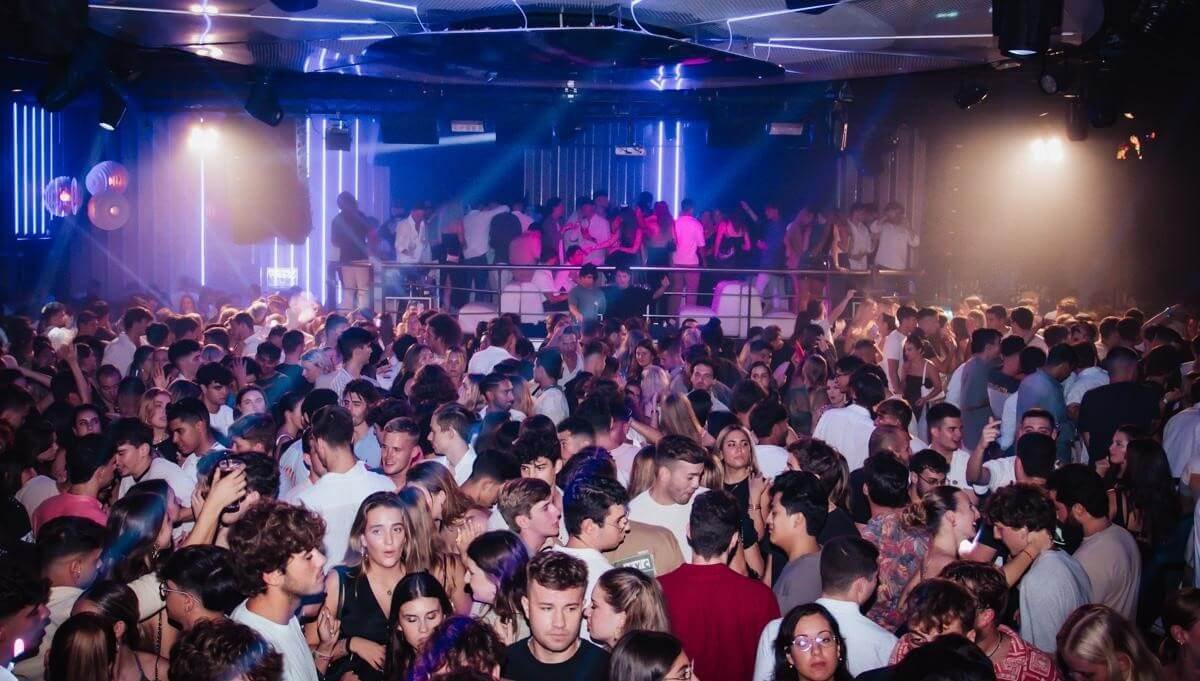 Nightclubs near me Valencia